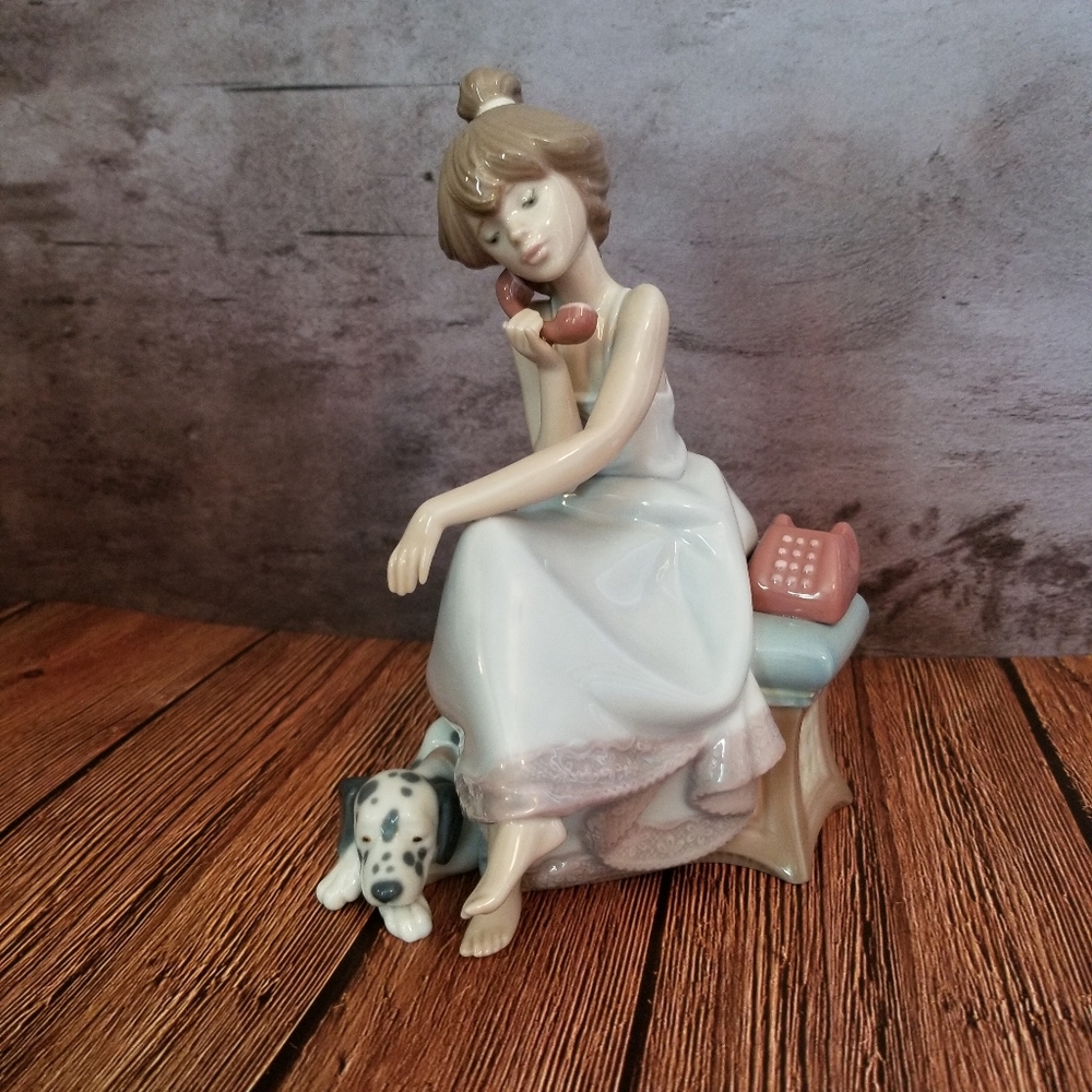 Lladro "Chit-Chat" Girl Figurine